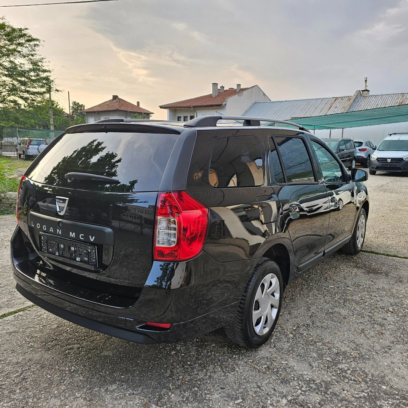 Dacia Logan 1.2i  ГАЗ NAVI TOP - изображение 8