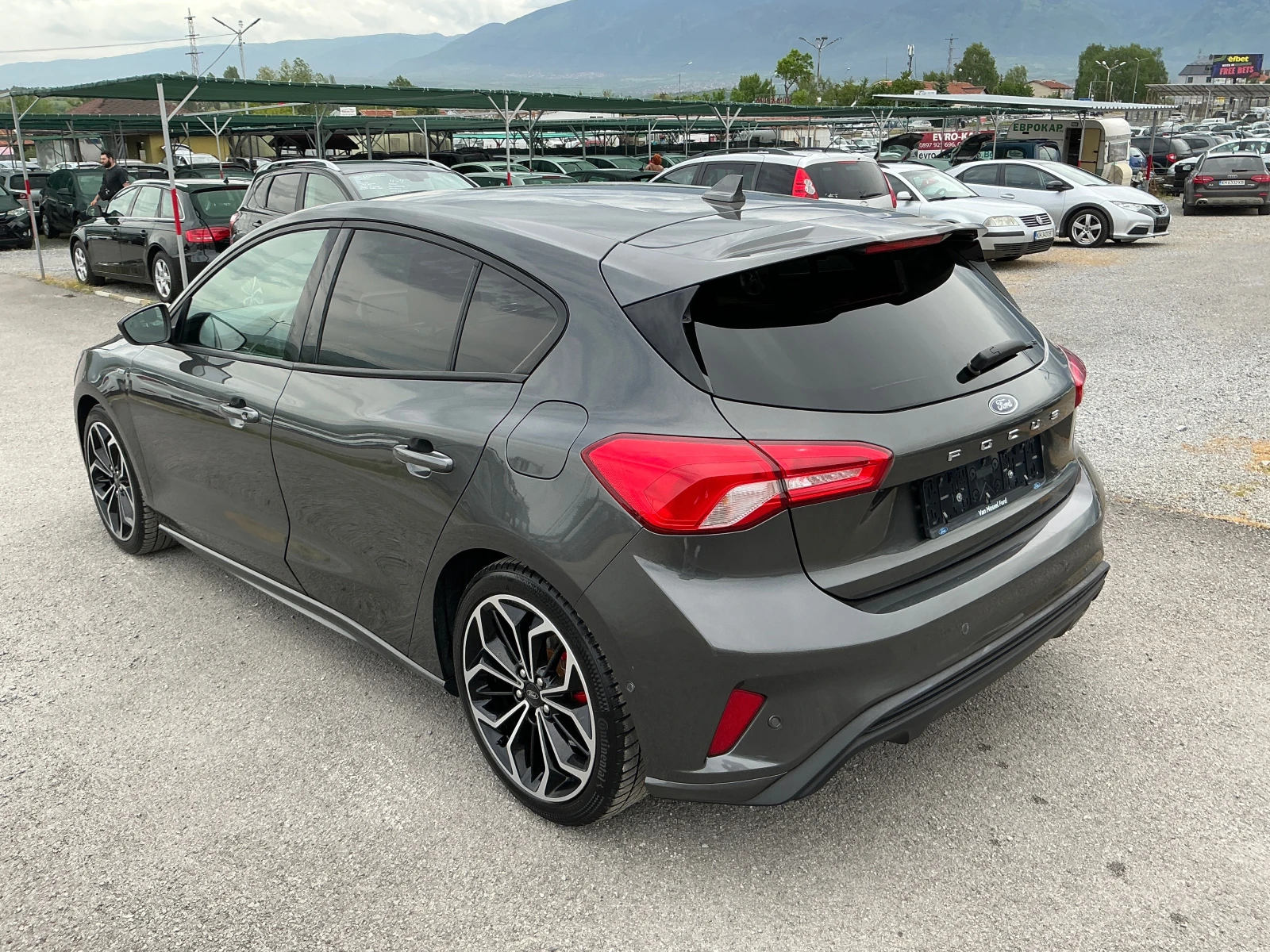 Ford Focus 1.5 TDCI ST-Line - изображение 6