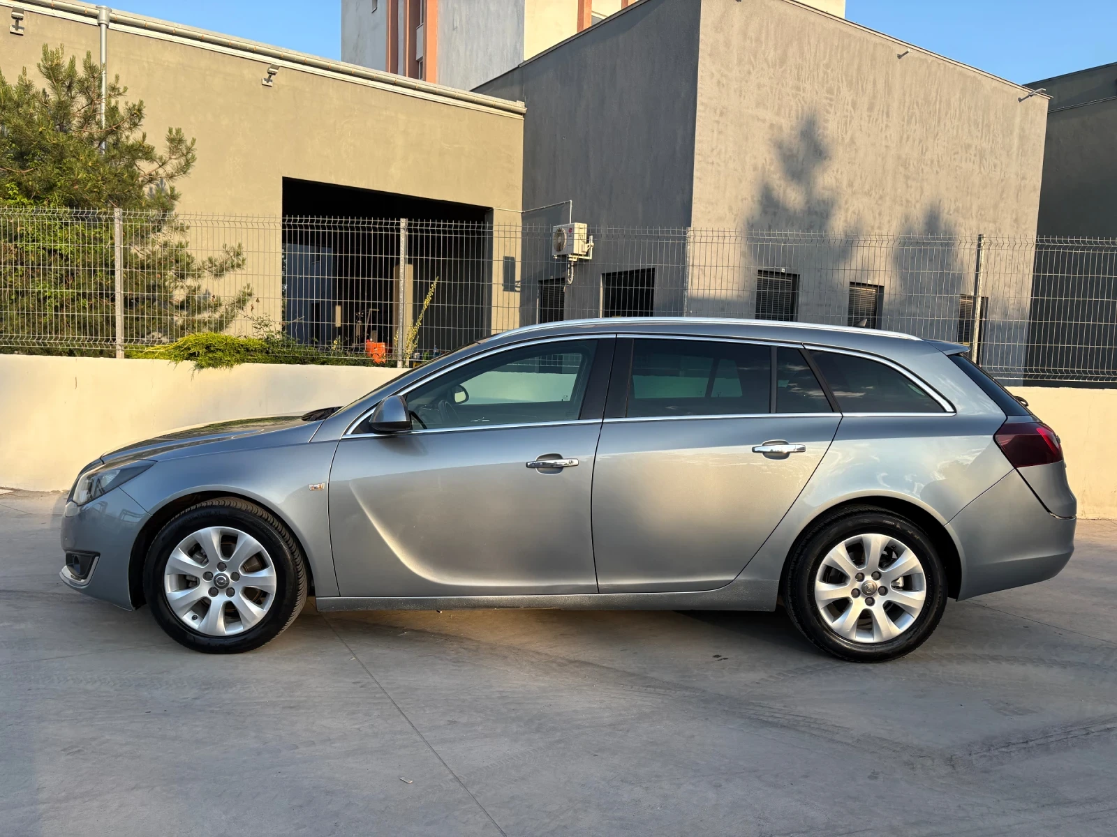 Opel Insignia Cosmo 2.0 CDTI 130кс Automatic - изображение 3