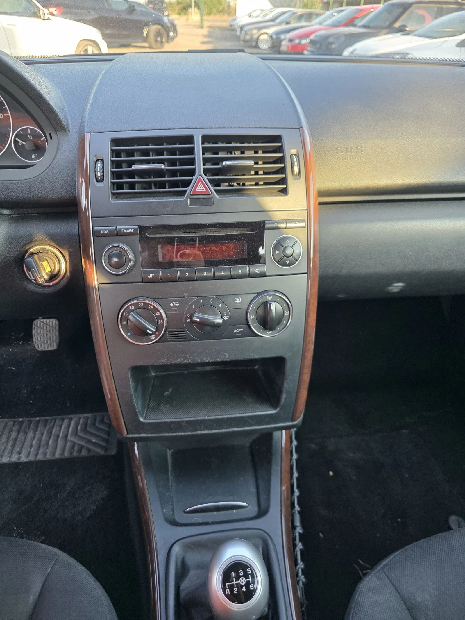 Mercedes-Benz A 180  - изображение 8