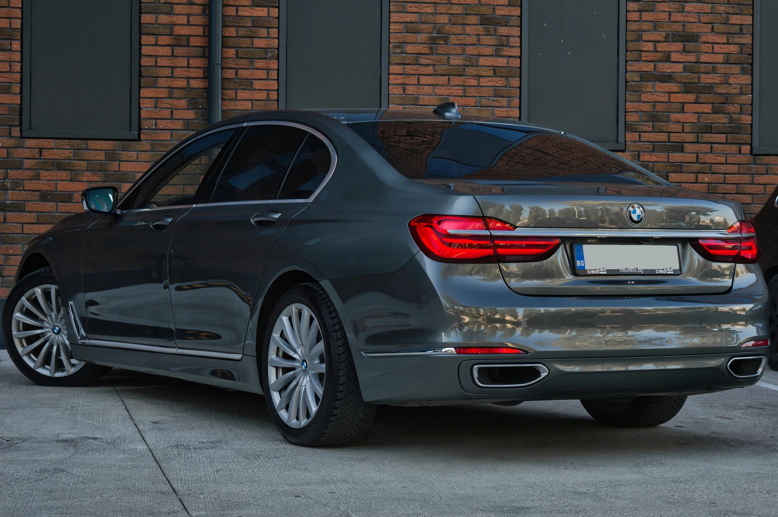 BMW 730 xDrive - изображение 6