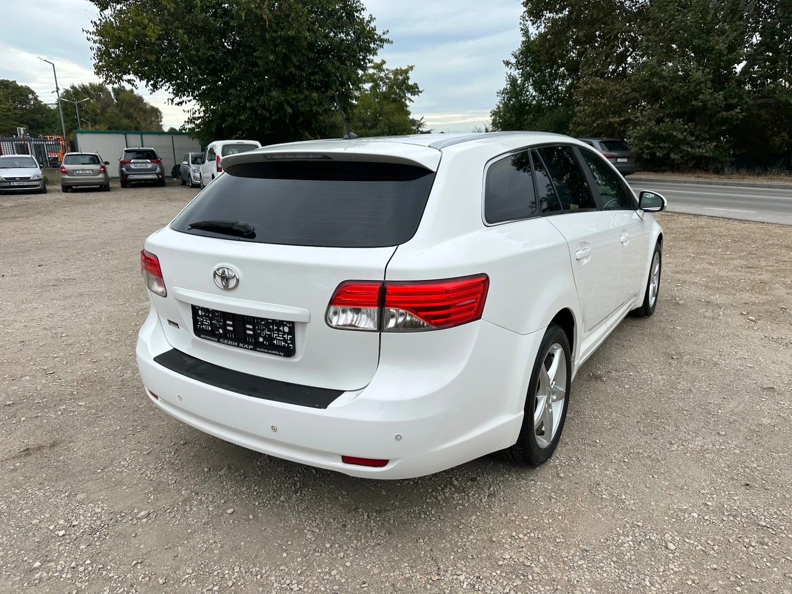 Toyota Avensis 2.0 d4d! Led! Xenon! Navigation! Камера!  - изображение 7