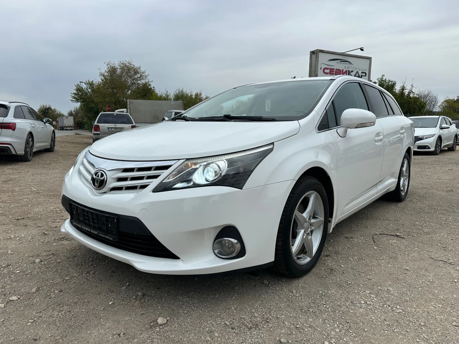 Toyota Avensis 2.0 d4d! Led! Xenon! Navigation! Камера!  - изображение 3