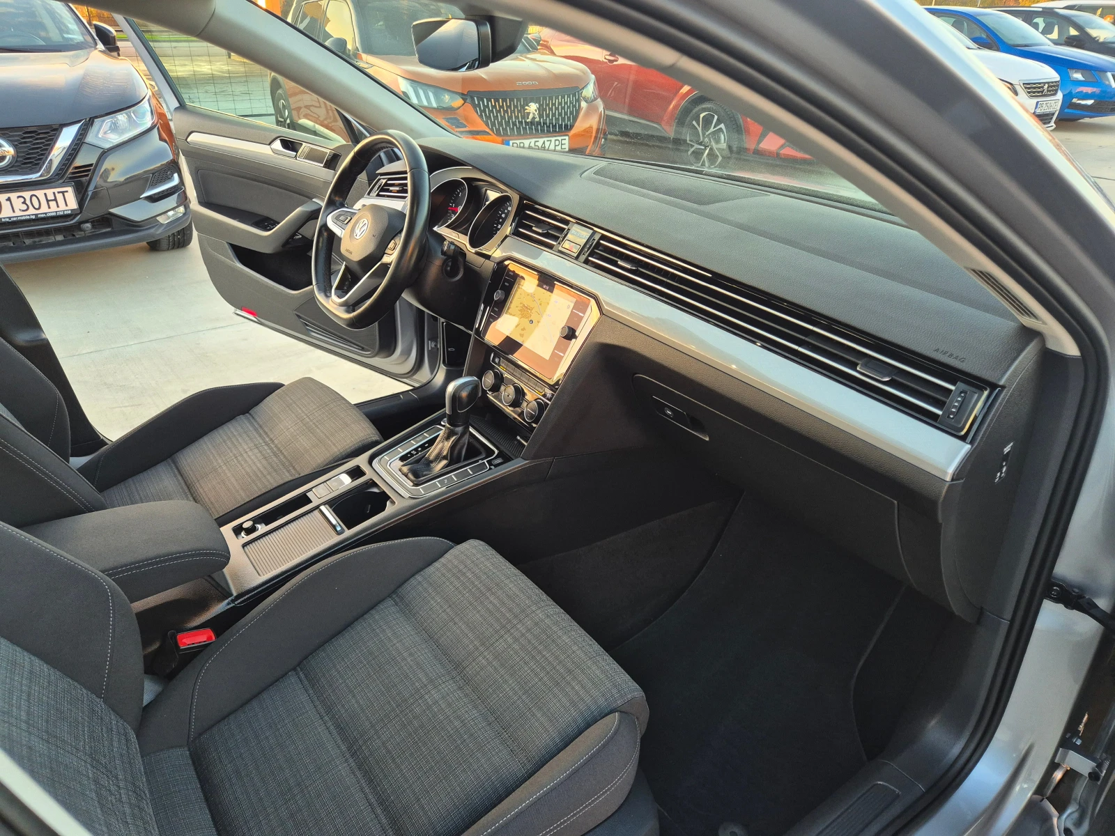 VW Passat BUSINES А/Т - изображение 9