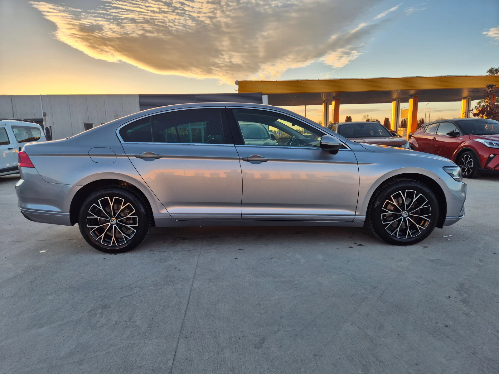 VW Passat BUSINES А/Т - изображение 6