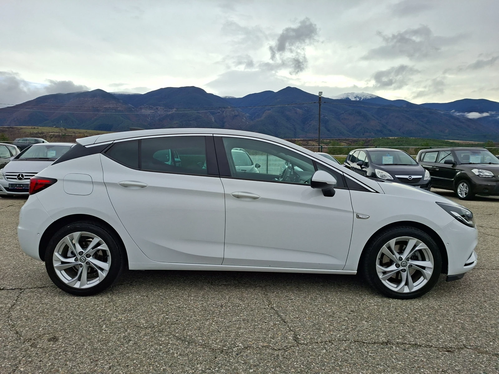 Opel Astra 1, 6 cdti - изображение 4