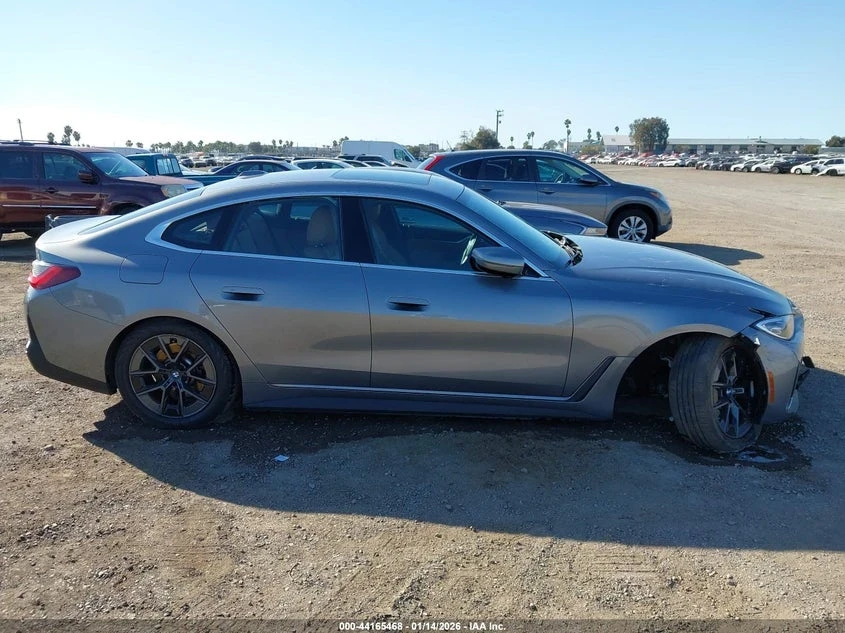 BMW i4 EDRIVE40 | ЦЕНА ДО БЪЛГАРИЯ | , снимка 12 - Автомобили и джипове - 53810589