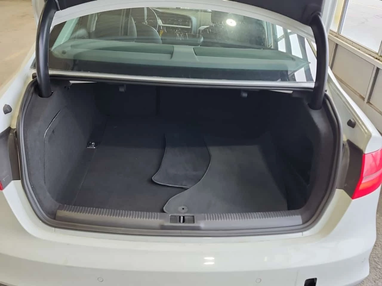 Audi A4 Progressiv plus/ПОДГРЕВИ/ШИБИДАХ, снимка 13 - Автомобили и джипове - 54059396