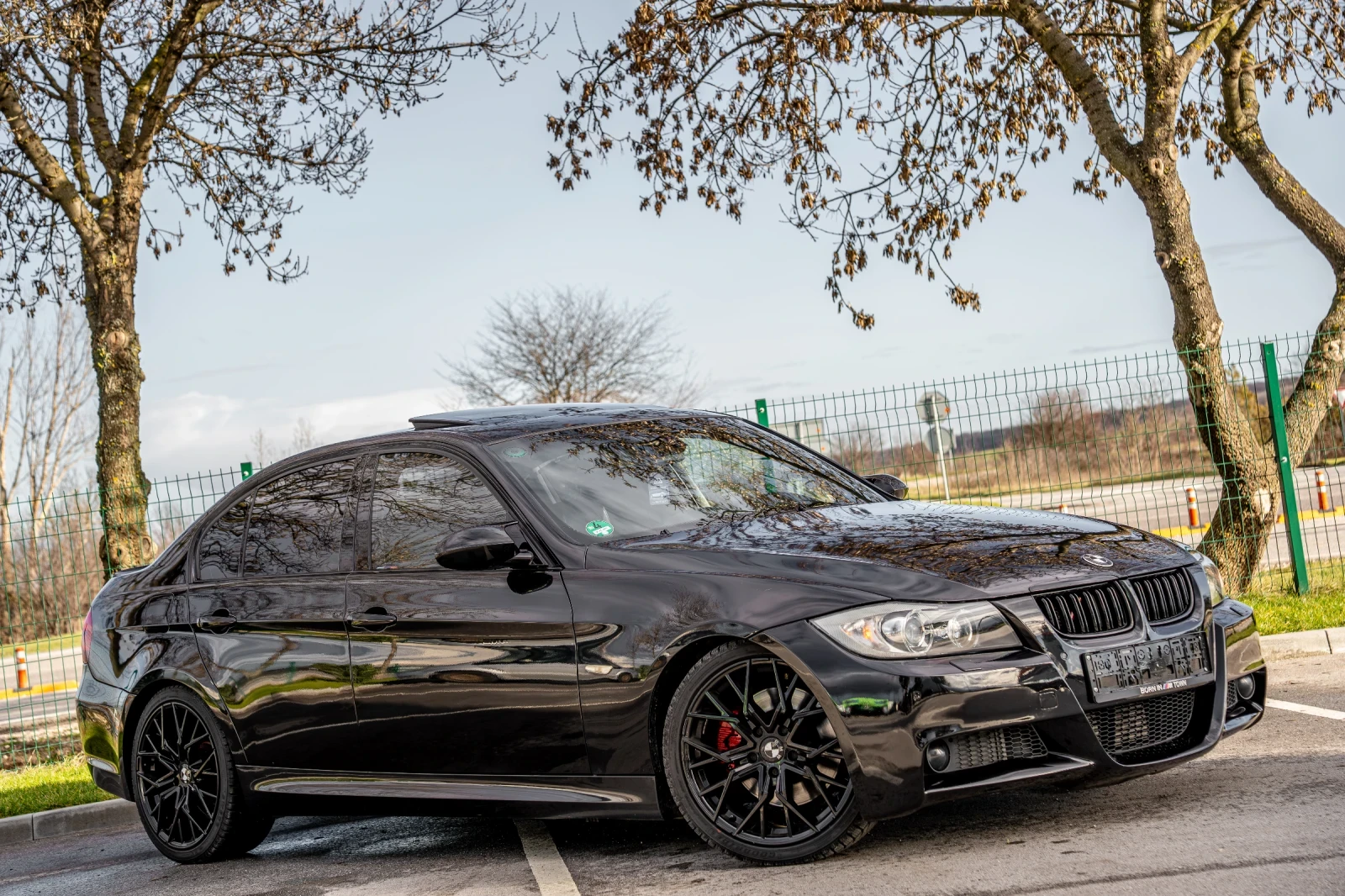 BMW 330 d M57 / М пакет / Logic7 / Carplay / Keyless / CiC, снимка 3 - Автомобили и джипове - 54170880