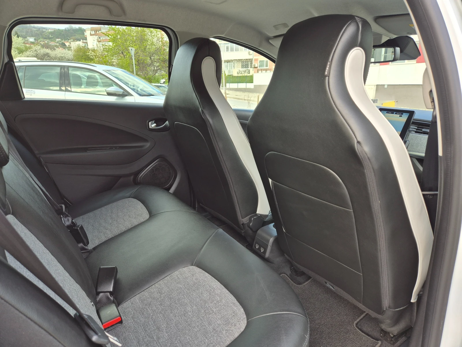 Renault Zoe R-135-INTENS-CCS PORT-TERMOPOMPA, снимка 9 - Автомобили и джипове - 54245924