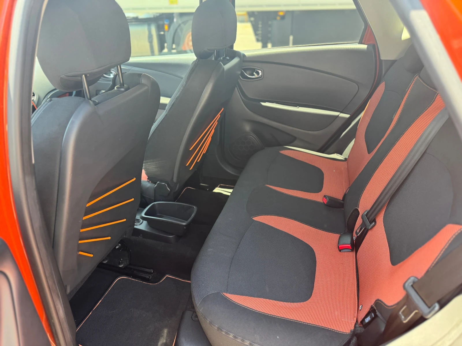 Renault Captur 1.5 DCI Първи собственик , снимка 9 - Автомобили и джипове - 55161820