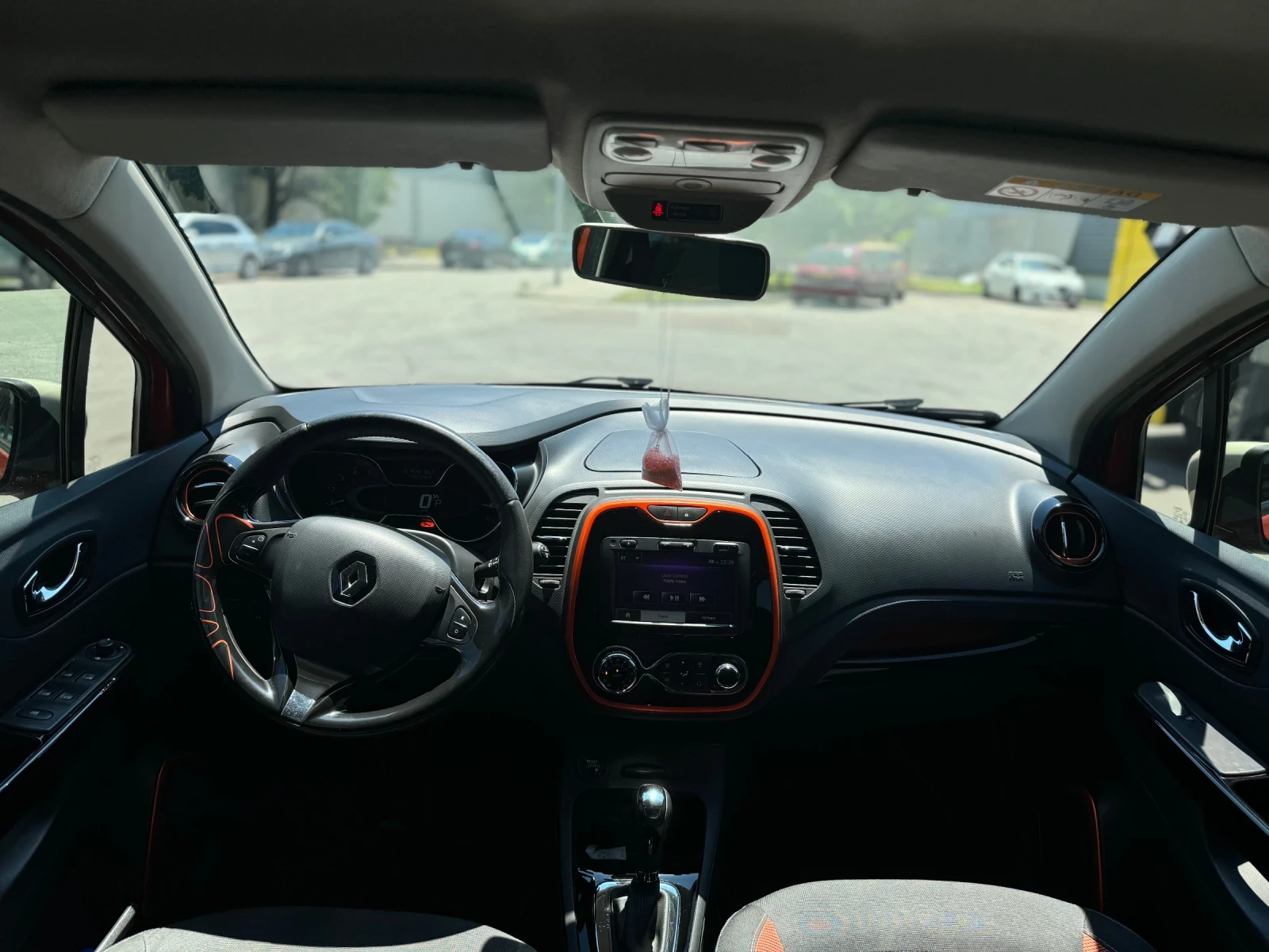 Renault Captur 1.5 DCI Първи собственик , снимка 13 - Автомобили и джипове - 55161820