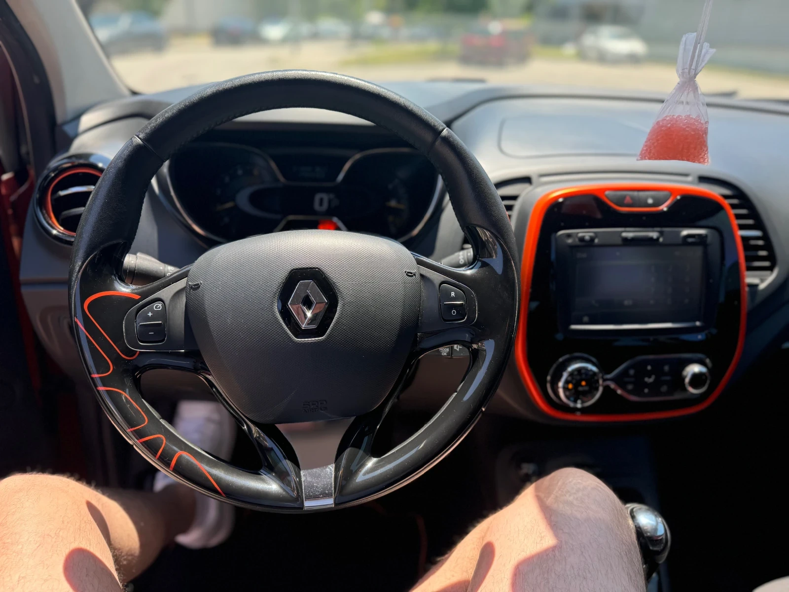 Renault Captur 1.5 DCI Първи собственик , снимка 14 - Автомобили и джипове - 55161820