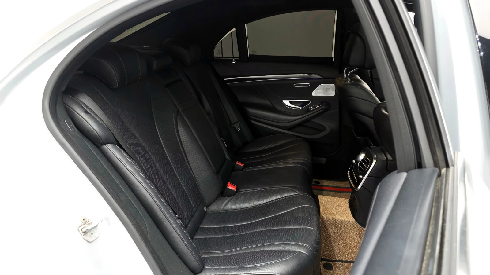 Mercedes-Benz S 350 D* BlueTEC* Pano* AMG Line, снимка 12 - Автомобили и джипове - 55251558