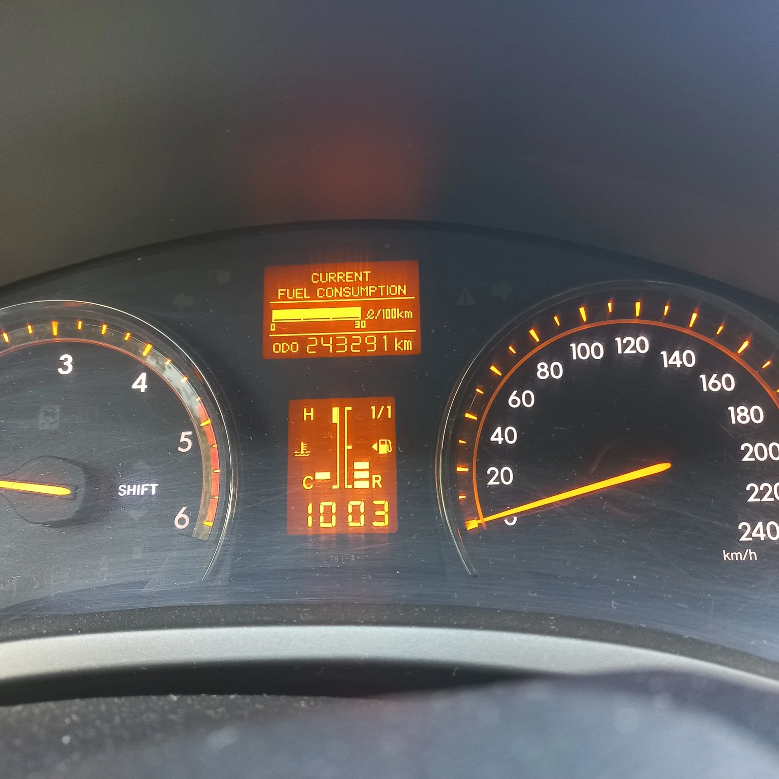 Toyota Avensis, снимка 8 - Автомобили и джипове - 55471661