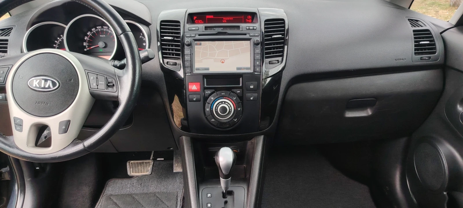 Kia Venga 1.6i-125к.с, снимка 12 - Автомобили и джипове - 56196436