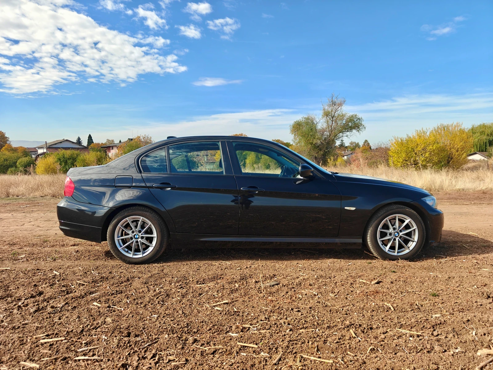 BMW 320, снимка 6 - Автомобили и джипове - 56447046