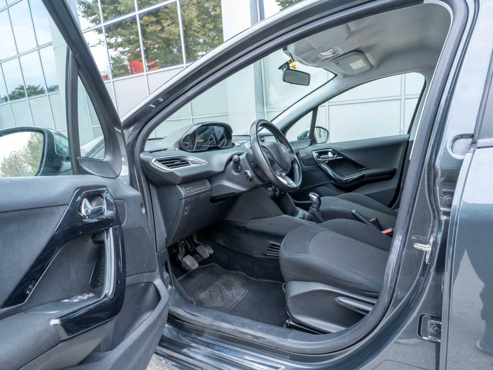 Peugeot 208 1.6HDi 75 �.�. FACELIFT LED EURO6B  | Mobile.bg � ����������� 8