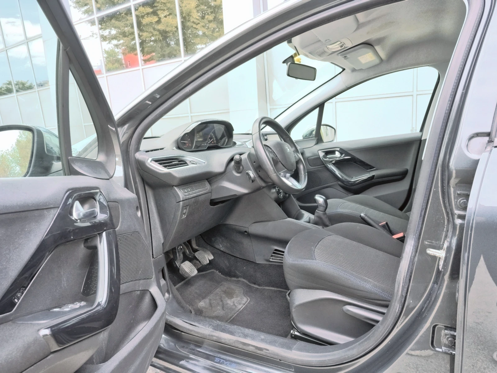 Peugeot 208 1.6HDi 75 �.�. FACELIFT LED EURO6B | Mobile.bg � ����������� 8