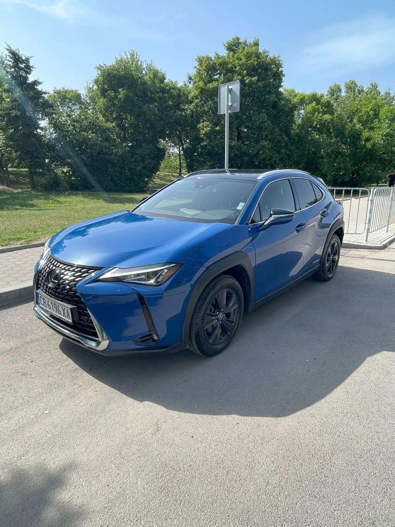 Lexus UX 250h, снимка 10 - Автомобили и джипове - 47325000