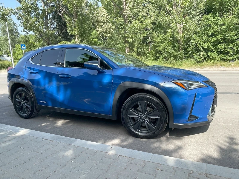 Lexus UX 250h, снимка 7 - Автомобили и джипове - 47325000