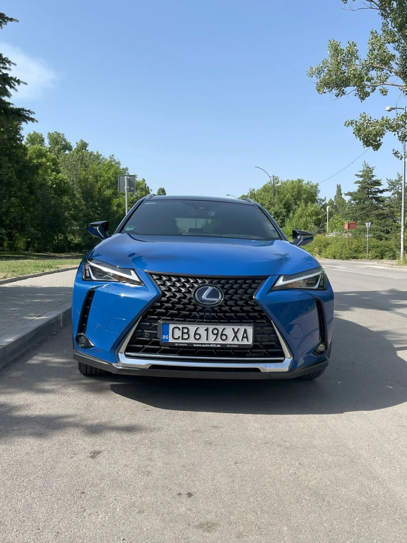 Lexus UX 250h, снимка 5 - Автомобили и джипове - 47325000