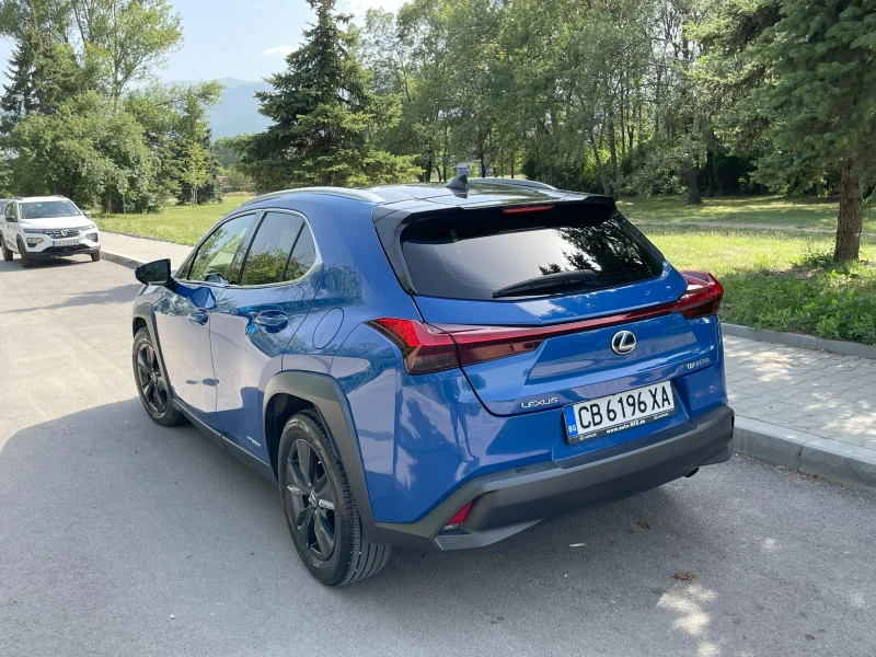 Lexus UX 250h, снимка 8 - Автомобили и джипове - 47325000