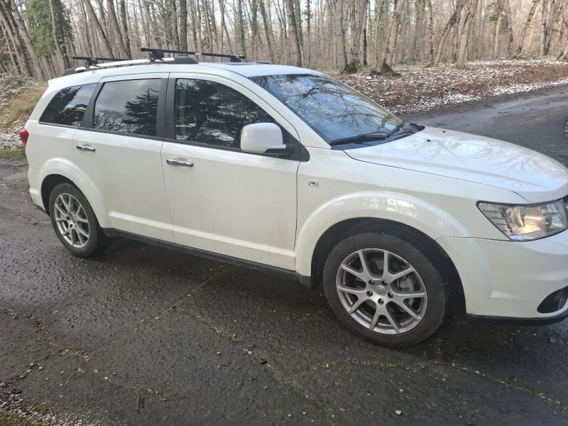 Fiat Freemont, снимка 2 - Автомобили и джипове - 53181306