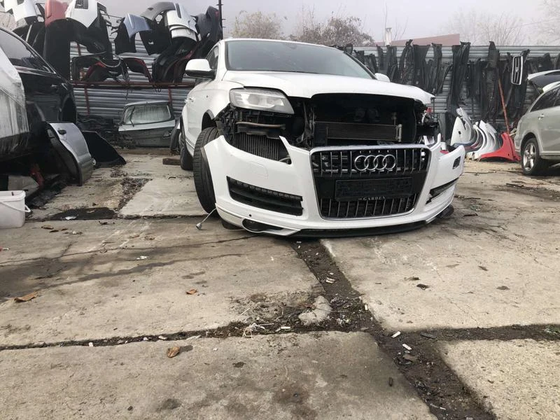 Audi Q7 3.0 tdi на части, снимка 9 - Автомобили и джипове - 30953340