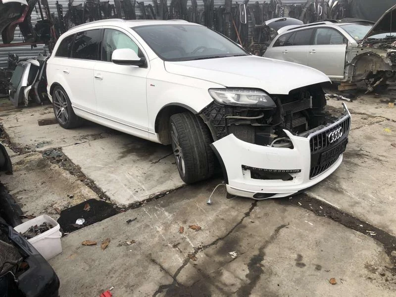 Audi Q7 3.0 tdi на части, снимка 3 - Автомобили и джипове - 30953340