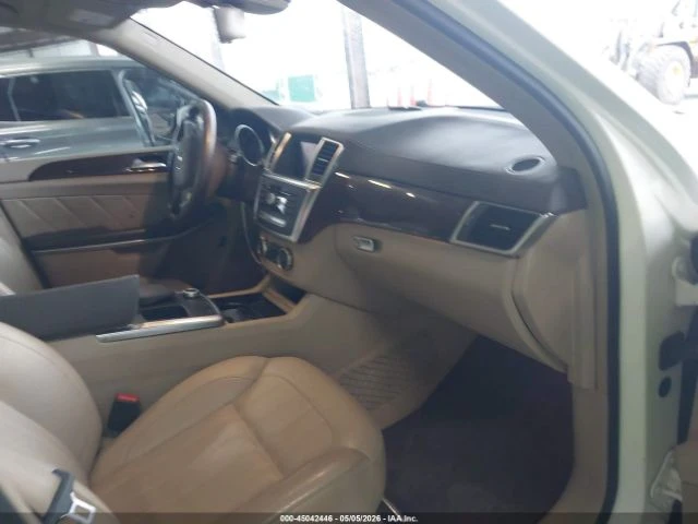 Mercedes-Benz GL 450 * 4MATIC* КОЖА* ПОДГРЕВ* ПАНОРАМА* HARMAN KARDON* , снимка 5 - Автомобили и джипове - 54853045