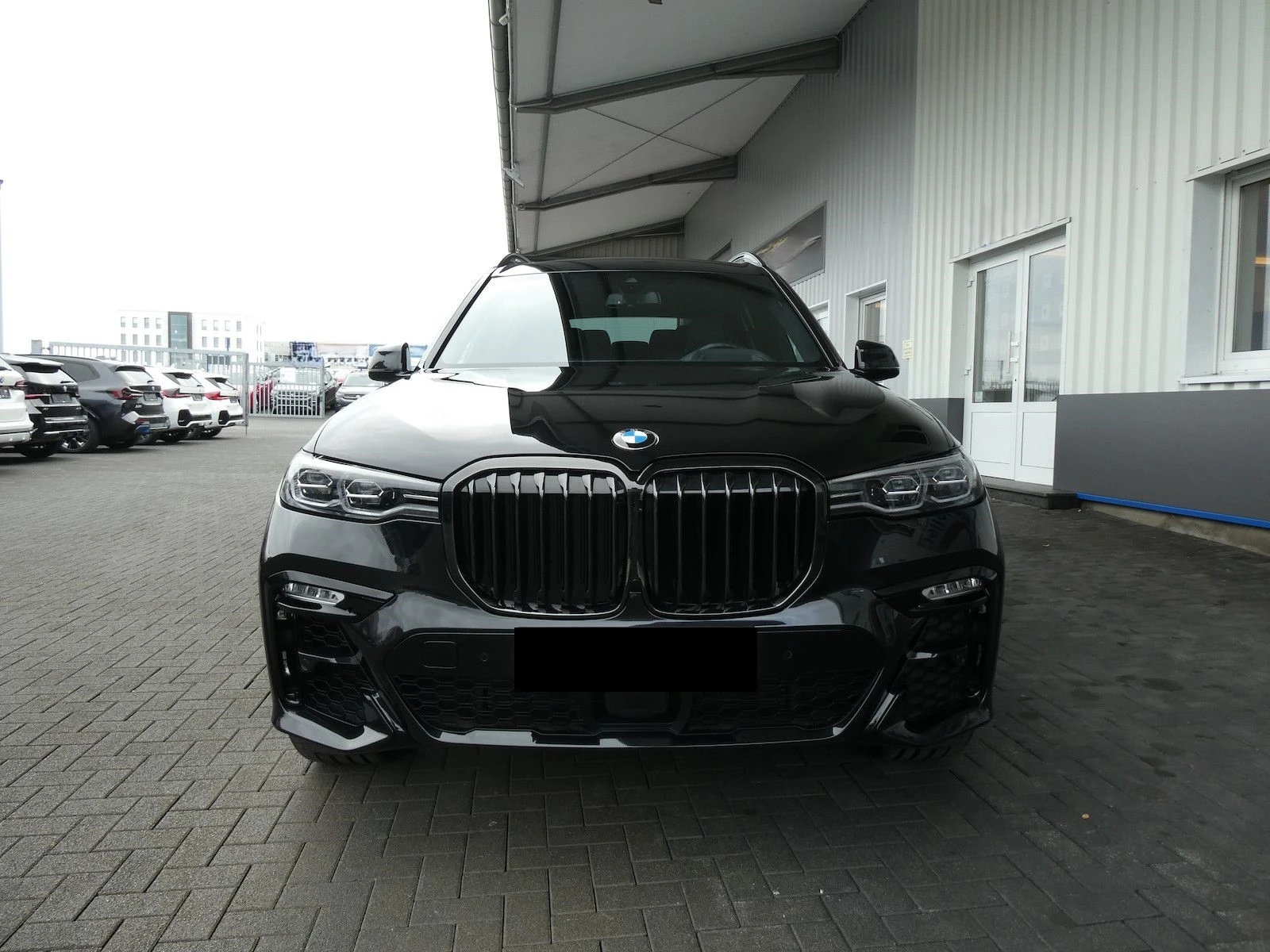 BMW X7 40d/ xDrive/ M-SPORT/ PANO/ HEAD UP/ CAMERA/  - изображение 2