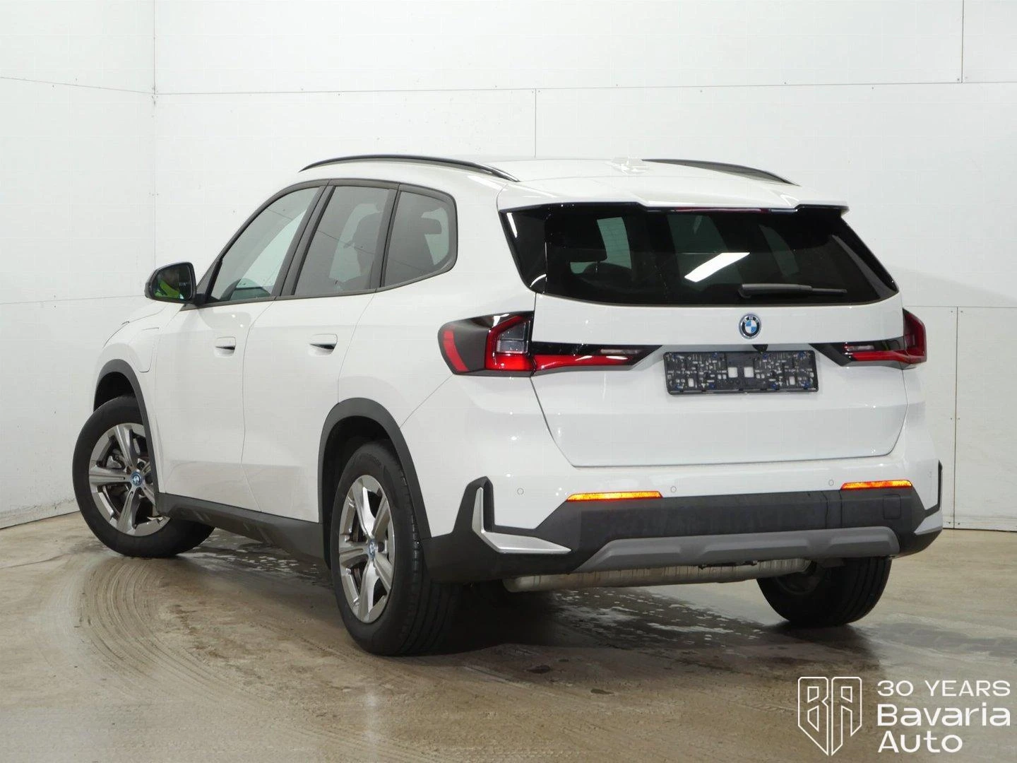 BMW X1 30e xDrive Steptronic - изображение 2