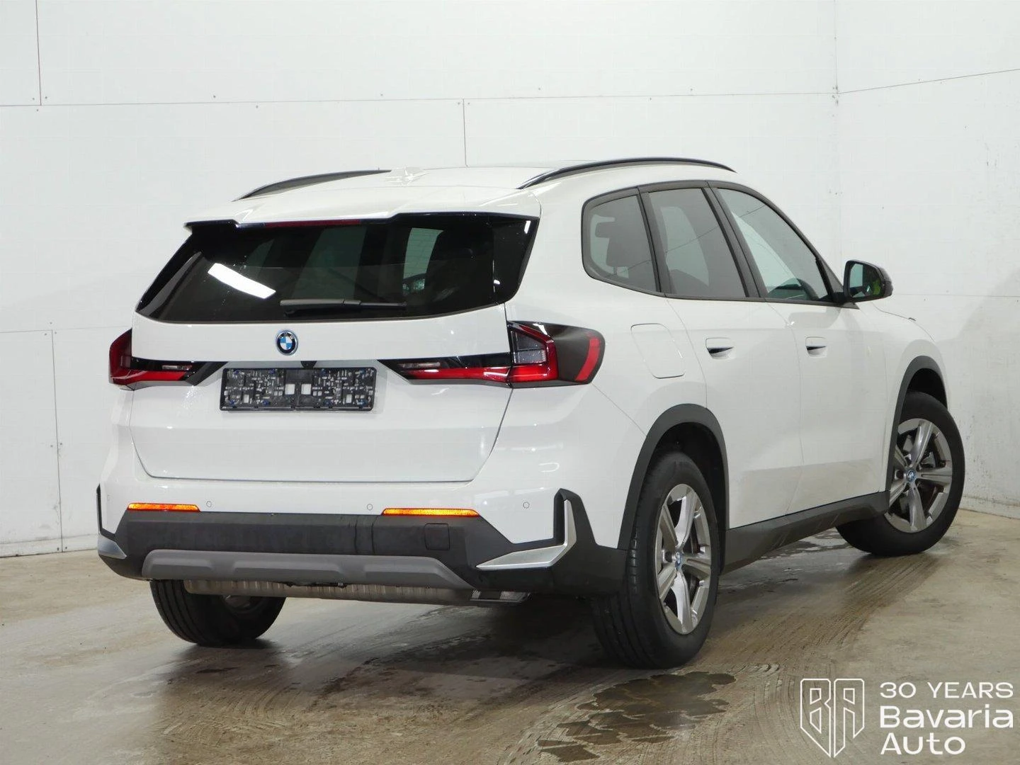 BMW X1 30e xDrive Steptronic - изображение 3