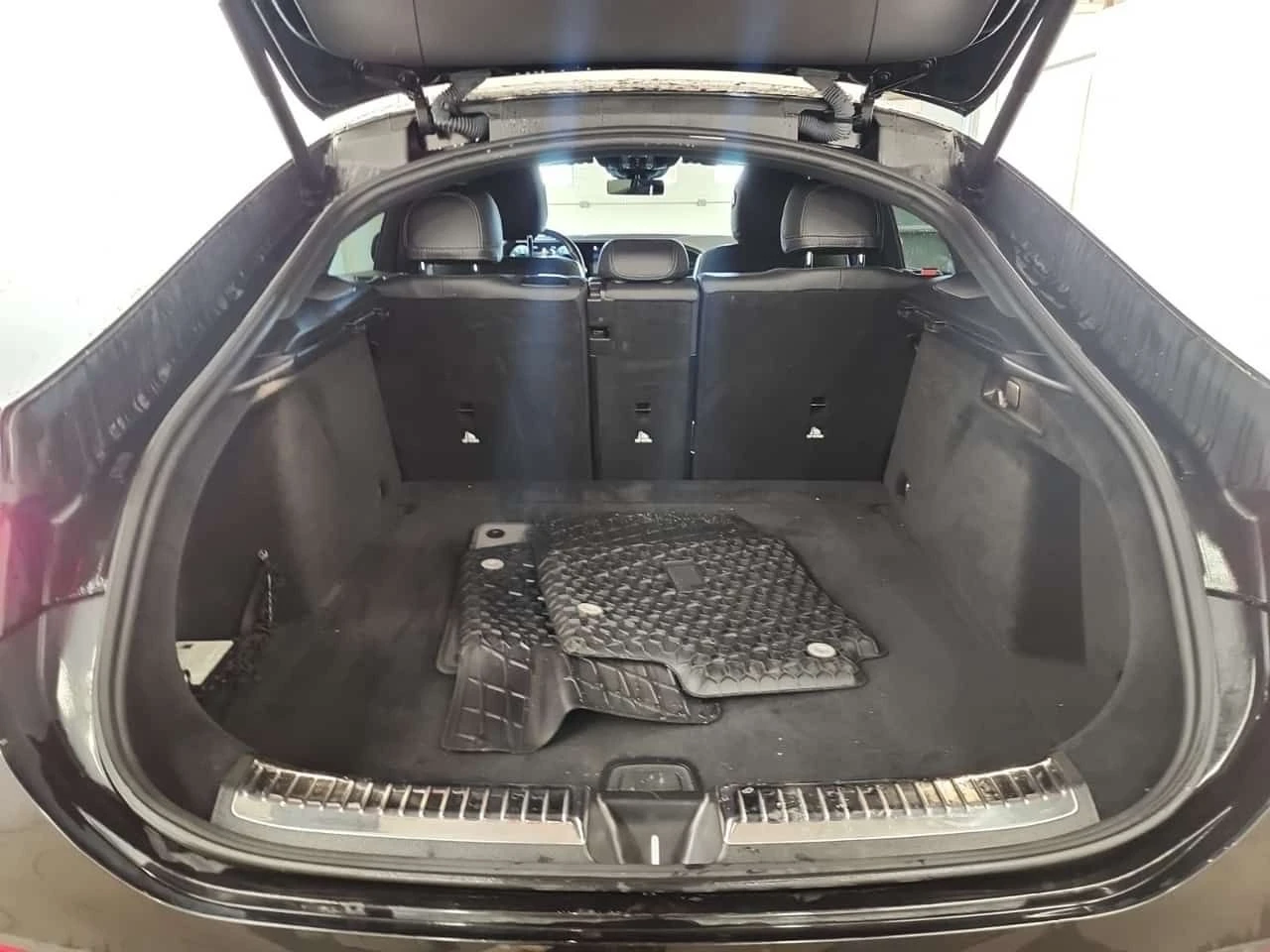 Mercedes-Benz GLE 450   COUPE | DISTRONIC | ОБДУХВАНЕ | CARFAX, снимка 15 - Автомобили и джипове - 53715453