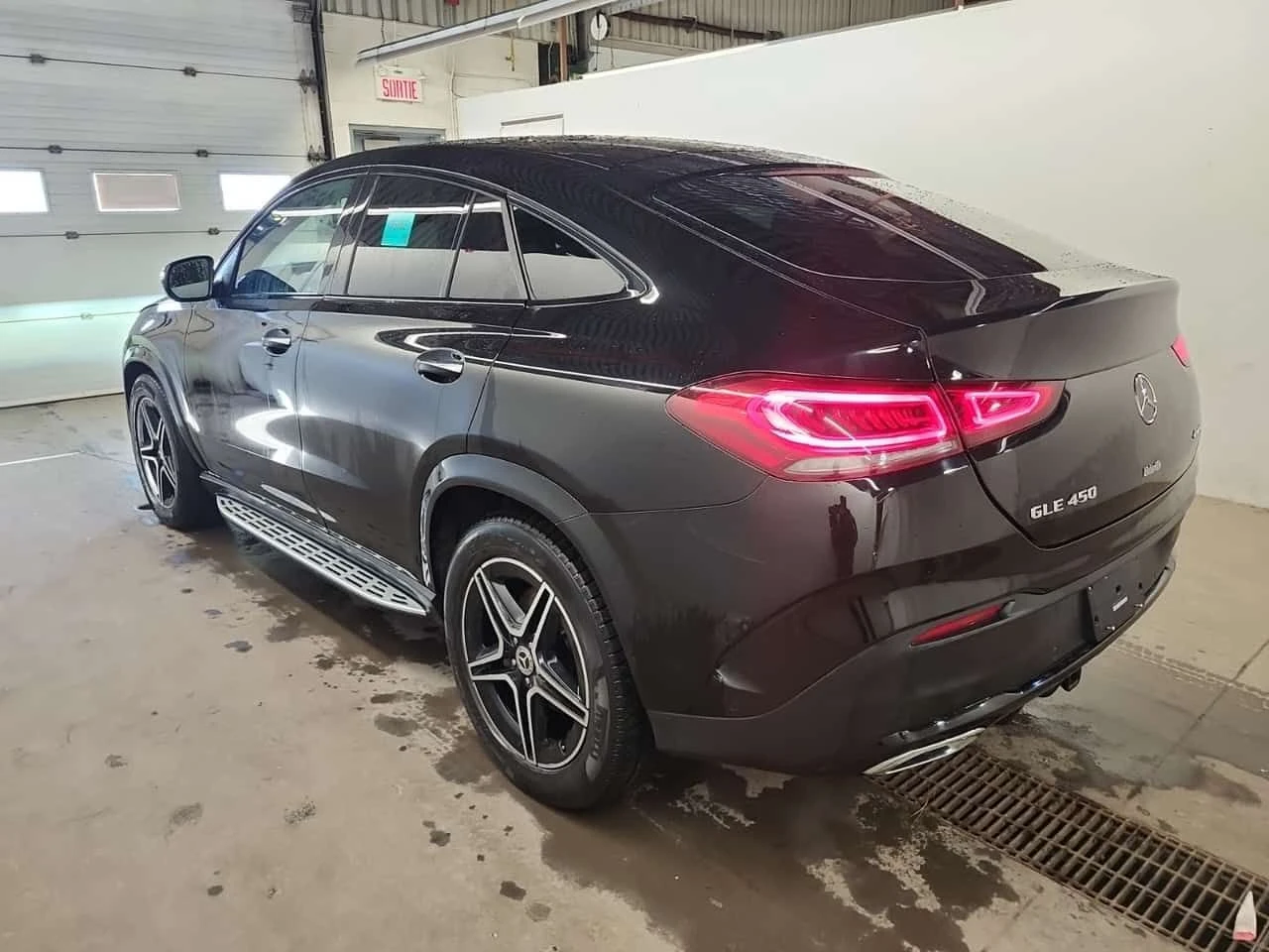 Mercedes-Benz GLE 450   COUPE | DISTRONIC | ОБДУХВАНЕ | CARFAX - изображение 4