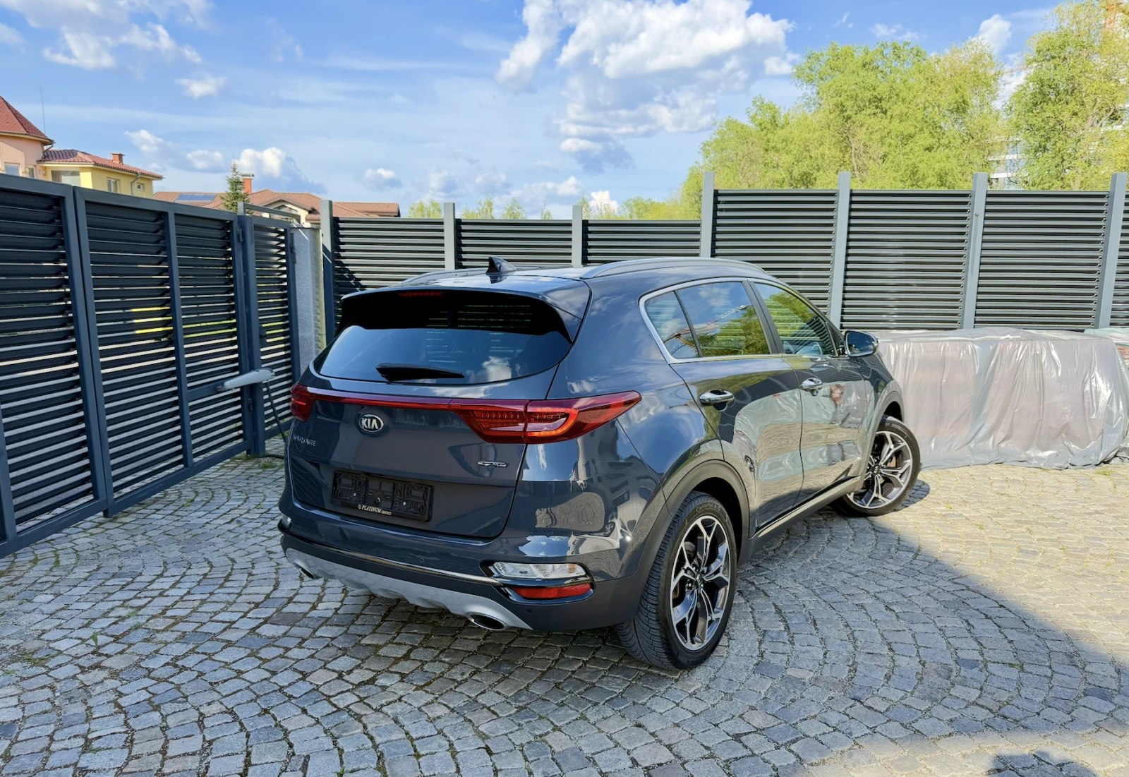 Kia Sportage 2.0d GT Line 4WD Сервизна книжка/360/JBL/Обдухване, снимка 2 - Автомобили и джипове - 54559592