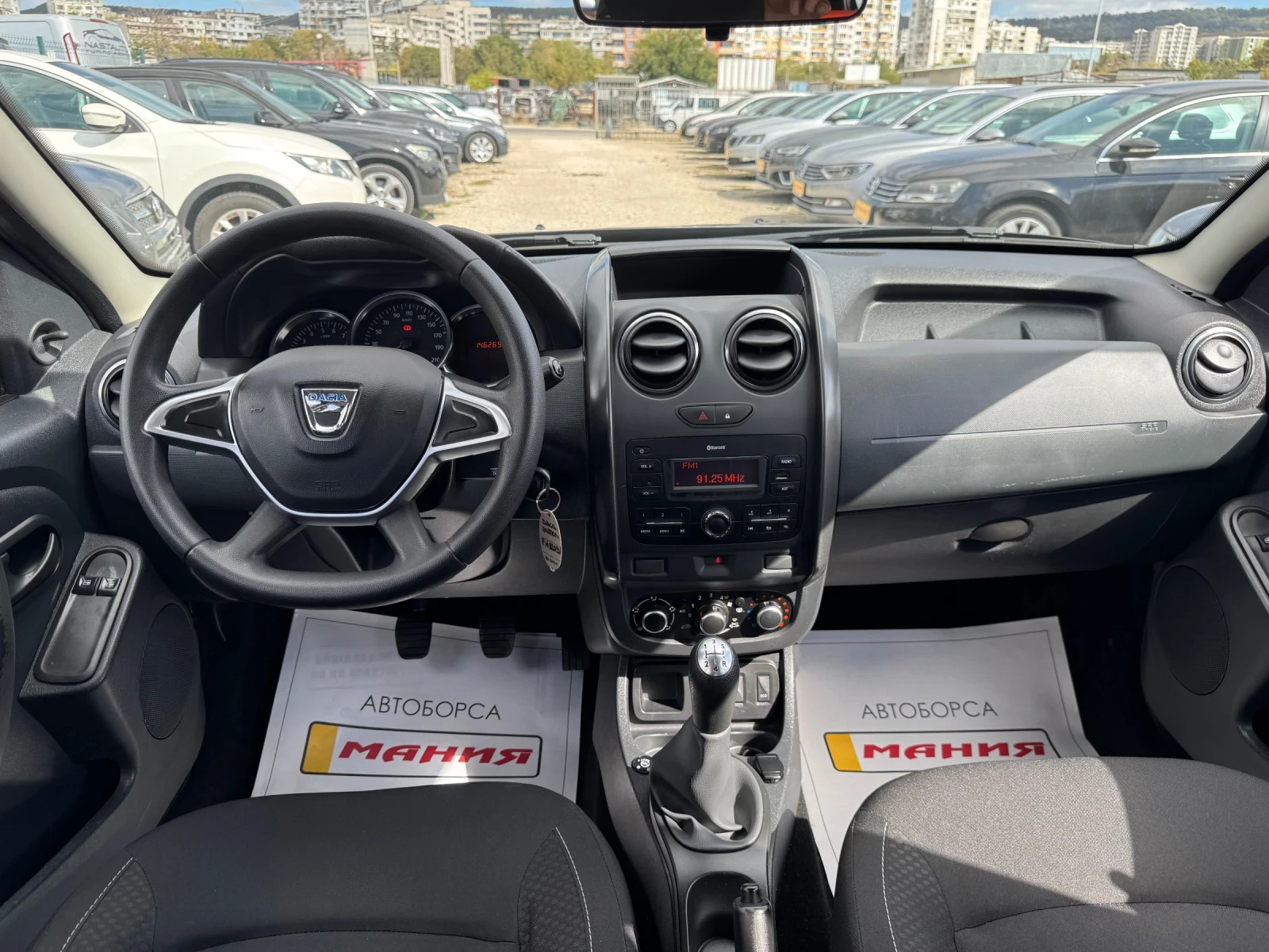 Dacia Duster 1.6I gaz, снимка 9 - Автомобили и джипове - 54563910