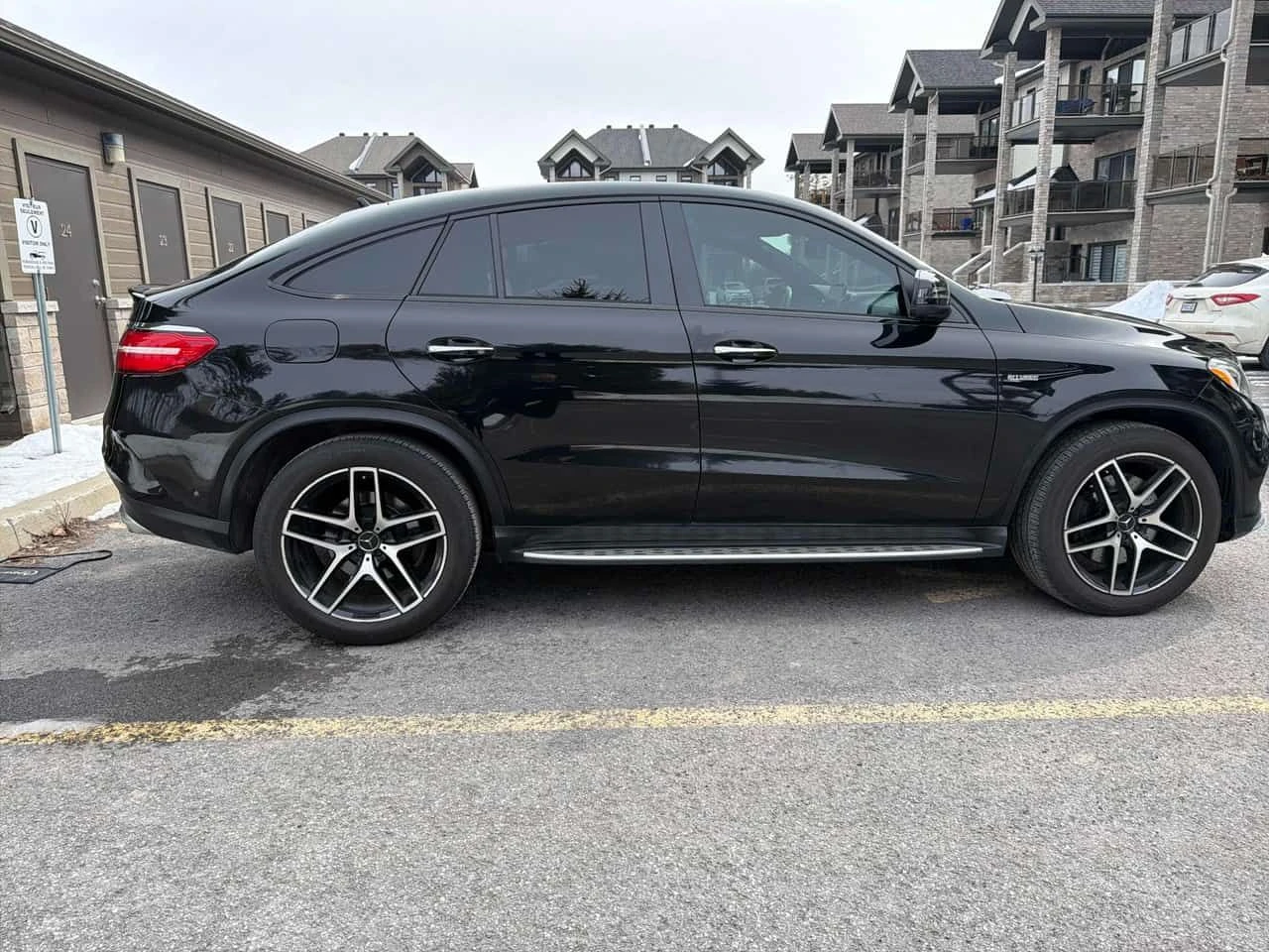 Mercedes-Benz GLE * AMG 43 * CARFAX * ЦЕНА ДО БГ, снимка 4 - Автомобили и джипове - 54789388
