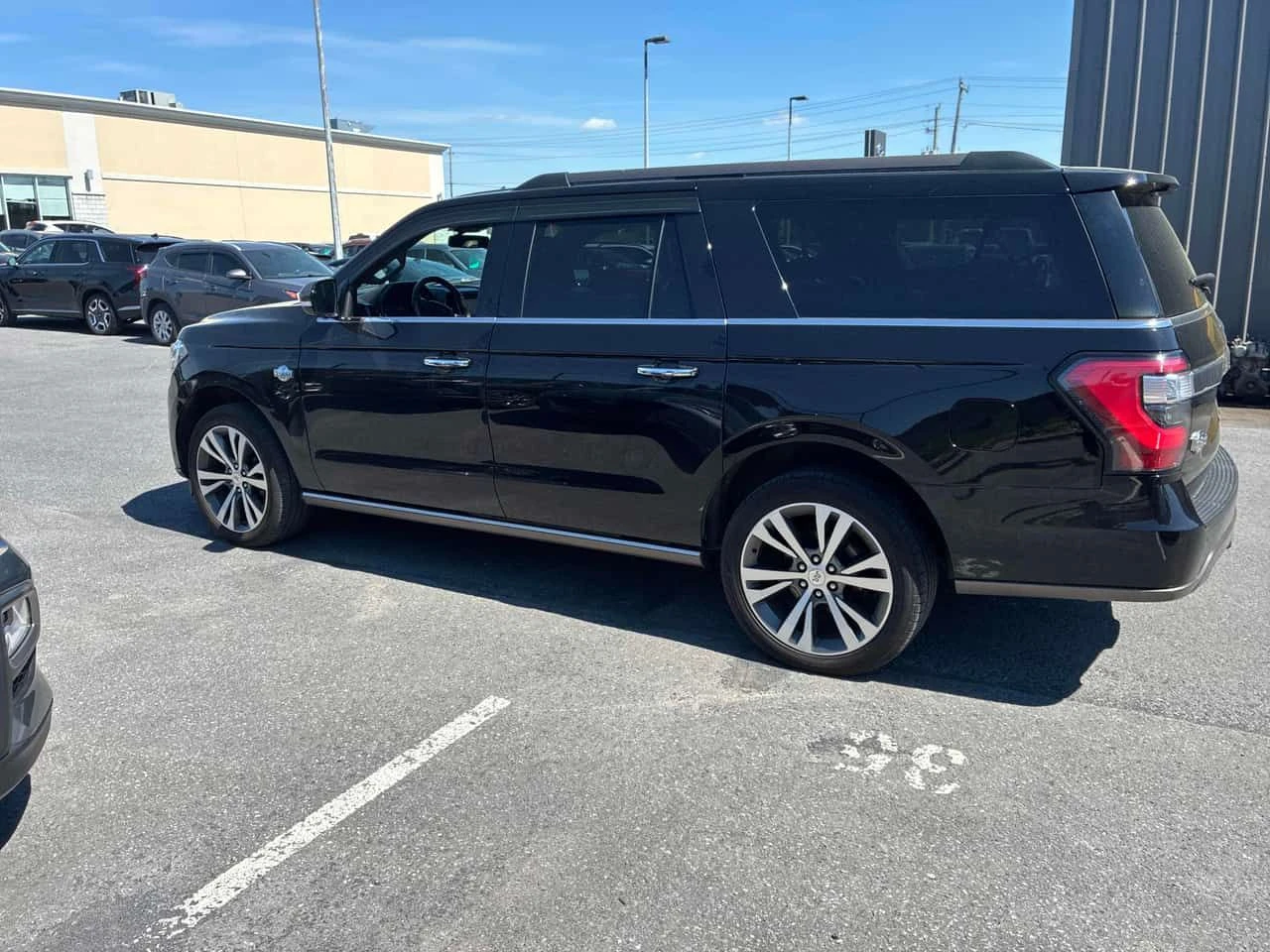 Ford Expedition King Ranch Max * ПРЕДСТАВИТЕЛСТВО НА HYUNDAI, снимка 2 - Автомобили и джипове - 54859813