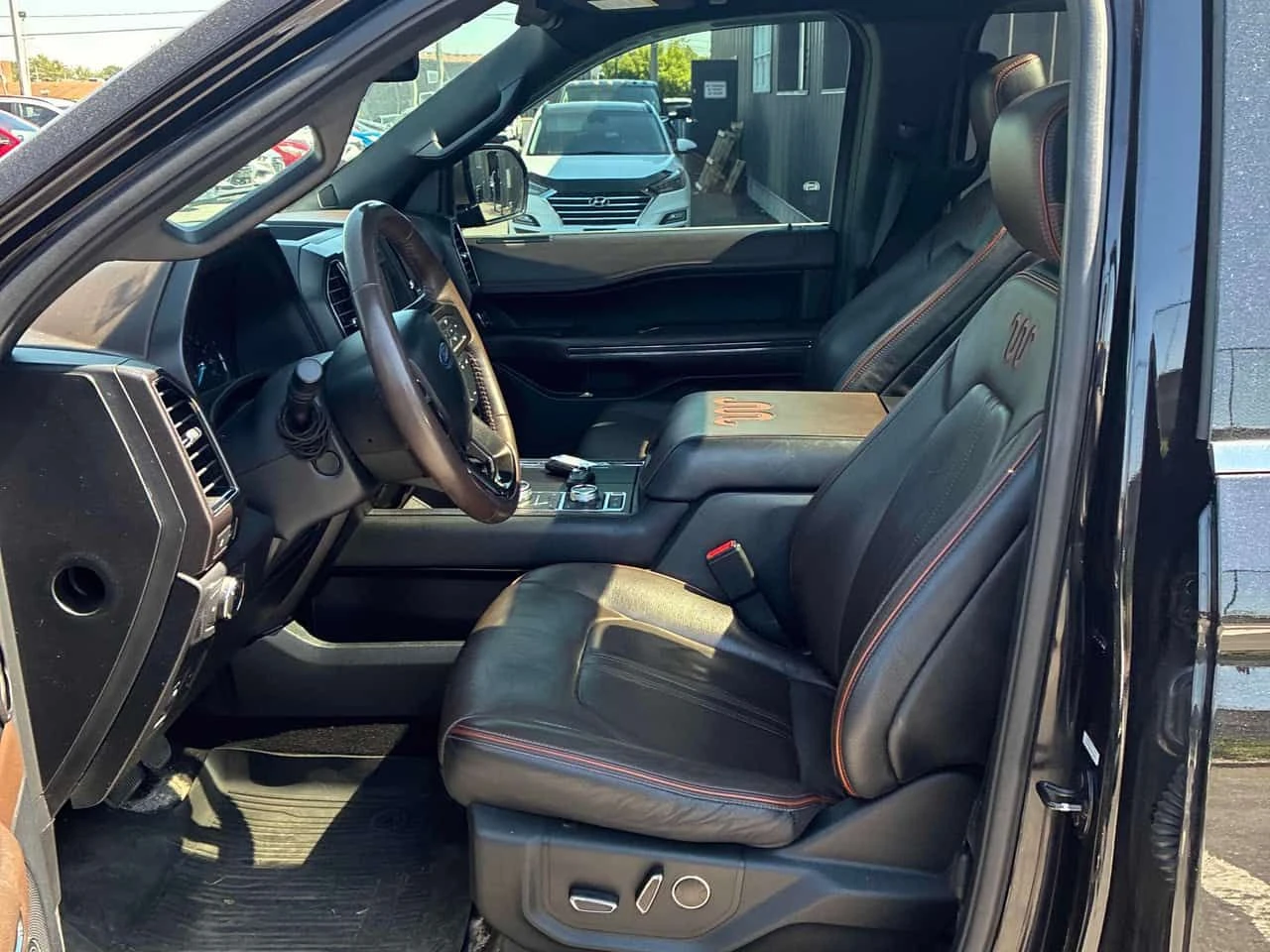 Ford Expedition King Ranch Max * ПРЕДСТАВИТЕЛСТВО НА HYUNDAI, снимка 7 - Автомобили и джипове - 54859813