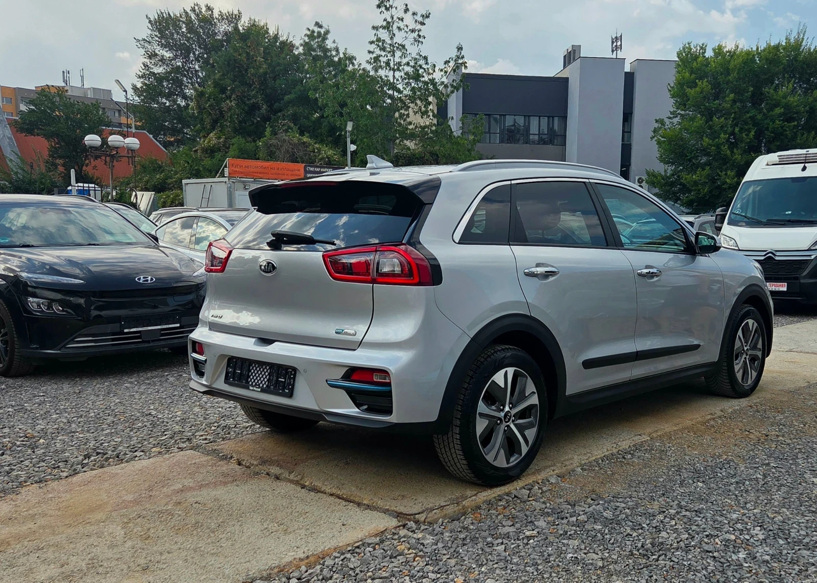 Kia Niro SOH100%/Premium, снимка 4 - Автомобили и джипове - 55827120