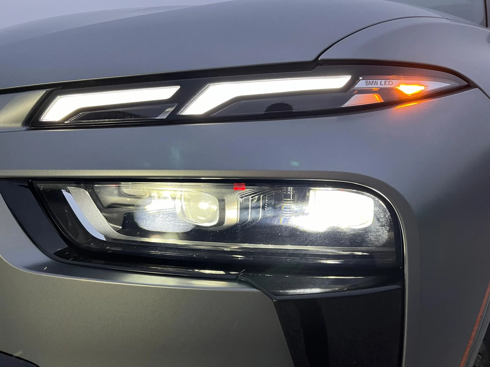BMW X7 xDrive40i, снимка 12 - Автомобили и джипове - 56028169