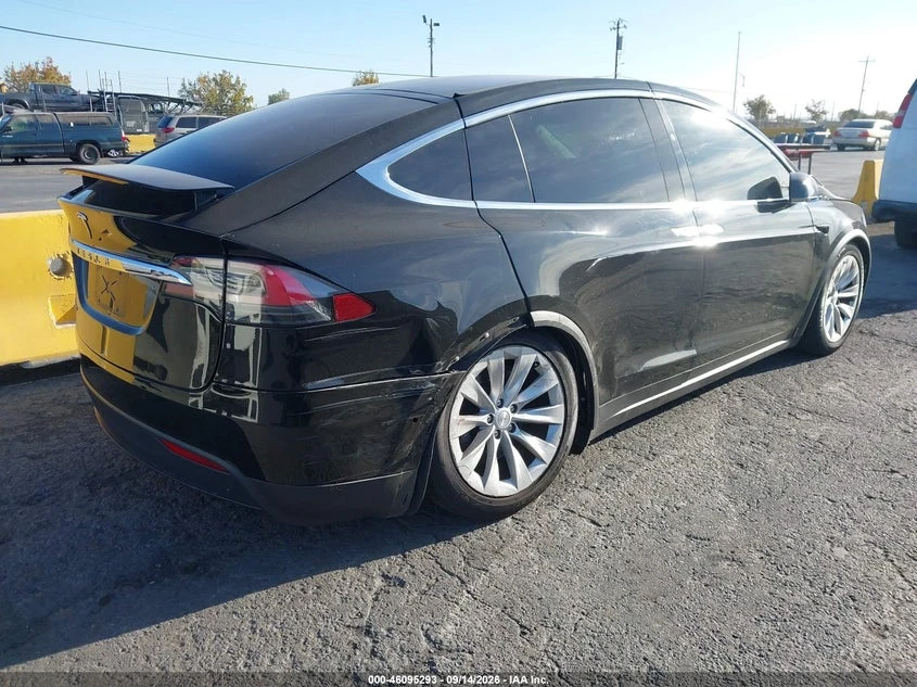 Tesla Model X 100D/75D/90D, снимка 4 - Автомобили и джипове - 56525759