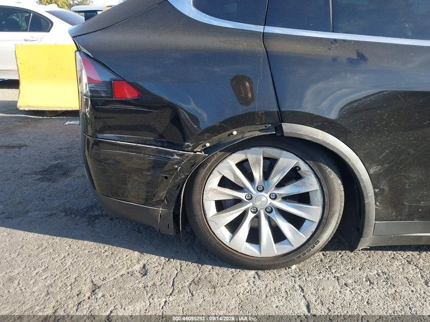 Tesla Model X 100D/75D/90D, снимка 6 - Автомобили и джипове - 56525759