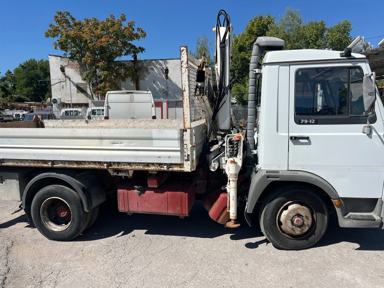 Iveco 6512 Самосвал с Кран - изображение 3