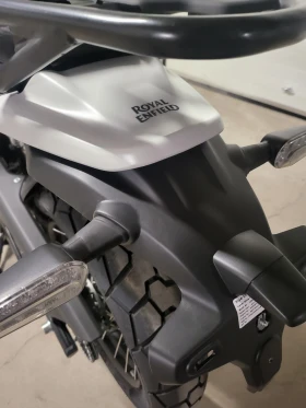 Royal Enfield Hymalayan 452 white black grey | Mobile.bg    11