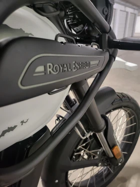 Royal Enfield Hymalayan 452 white black grey | Mobile.bg    9