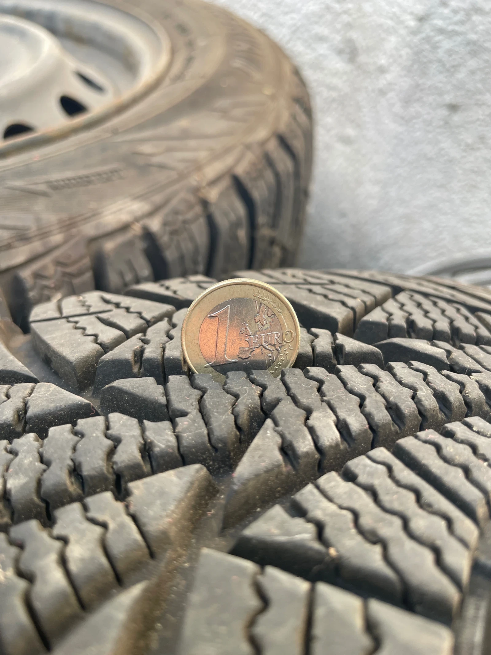Гуми с джанти Други 195/65R15, снимка 11 - Гуми и джанти - 55881492