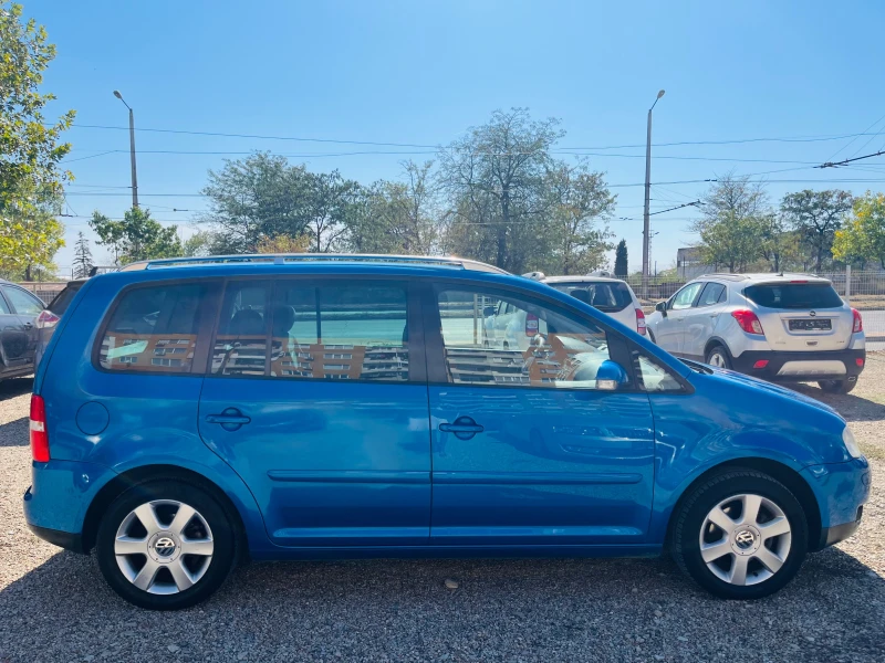 VW Touran 2.0 TDI 7-места, снимка 4 - Автомобили и джипове - 47402008